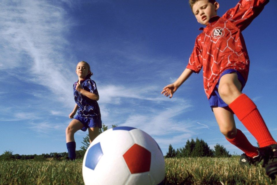 foci-gyerekek (foci, futball, gyerekek)