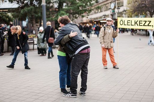 Tömeges ölelkezés Budapest közepén 1