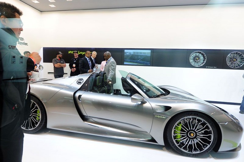 240 milliós Porschét tört össze 1