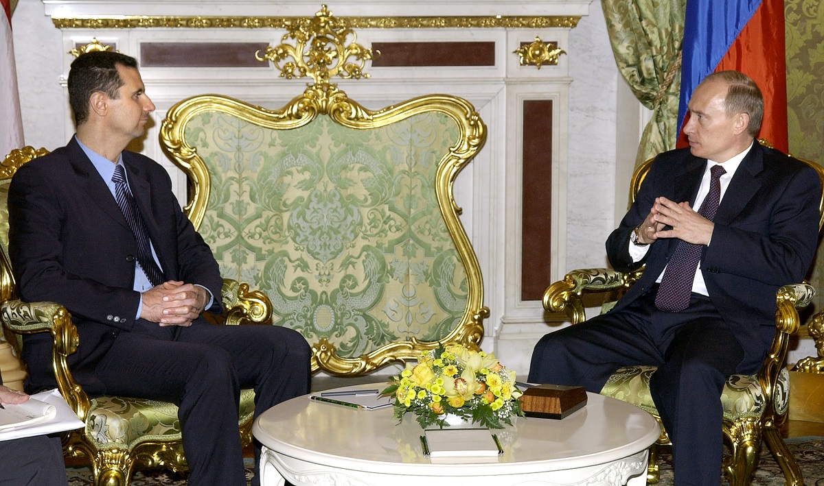 Putyin és Aszad még 2005-ben (Fotó: AFP/Itar Tass)