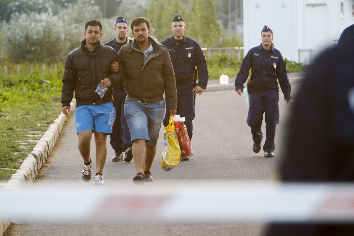Illegális bevándorlás - Migránsok a letenyei határátkelõh