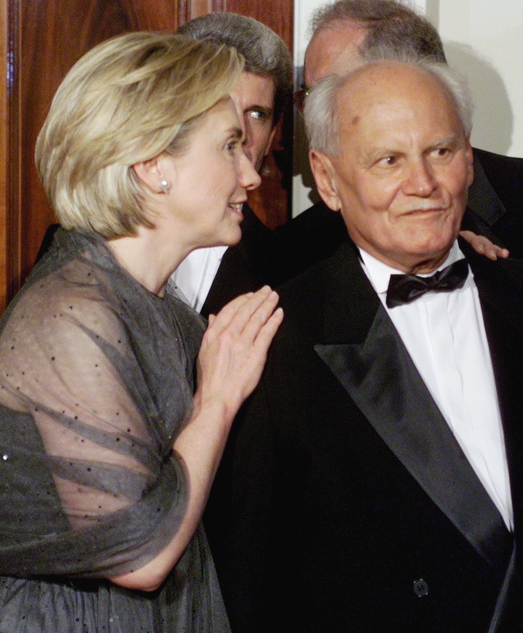 US First Lady Hillary Clinton (L) talks with Hungarian President Arpad Goncz 08 June, 1999, before a state dinner at the White House in Goncz's honor. Goncz was also honored at a White House arrival ceremony earlier. (ELECTRONIC IMAGE) AFP PHOTO Joyce NALTCHAYAN