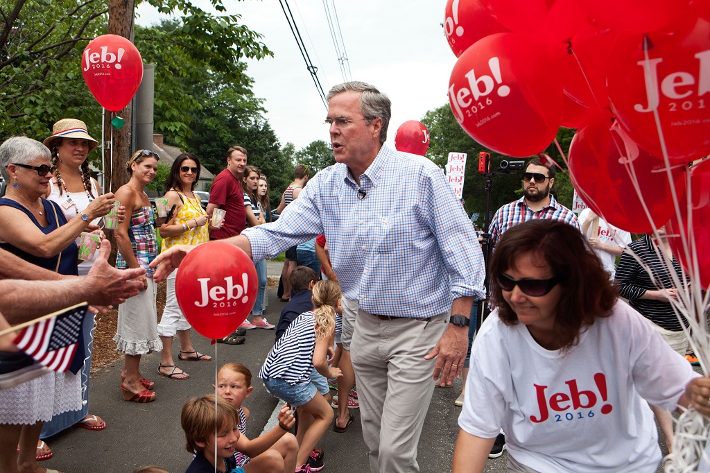 Jeb Bush New Hampshire-ben kampányol