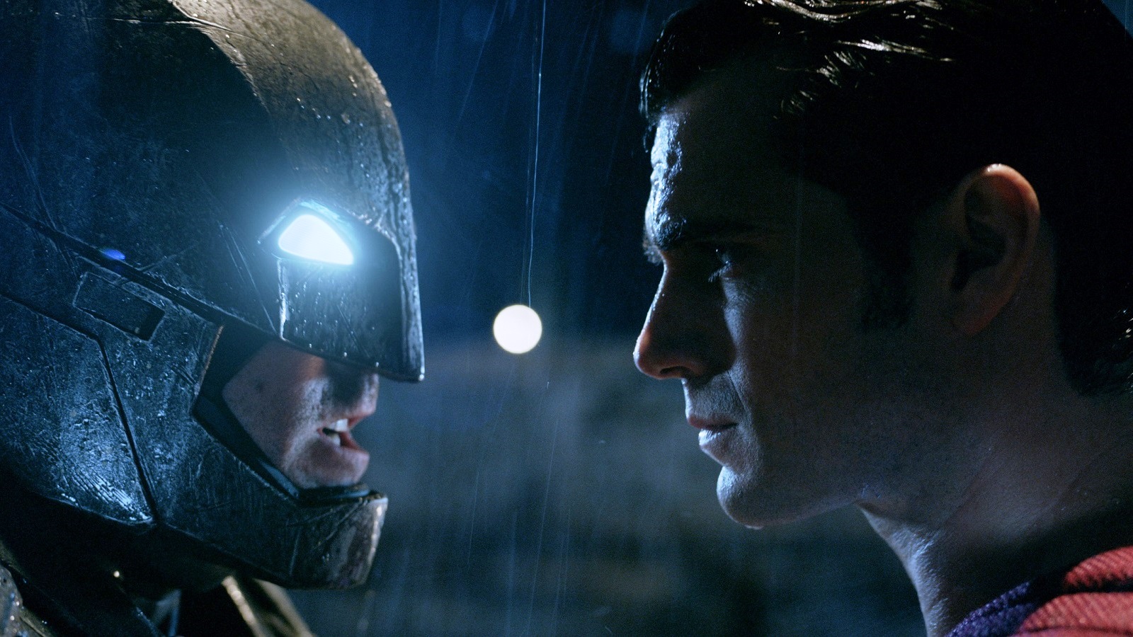 Továbbra is a Batman Superman ellen a bevételi lista bajnoka. Fotó: Warner Bros.