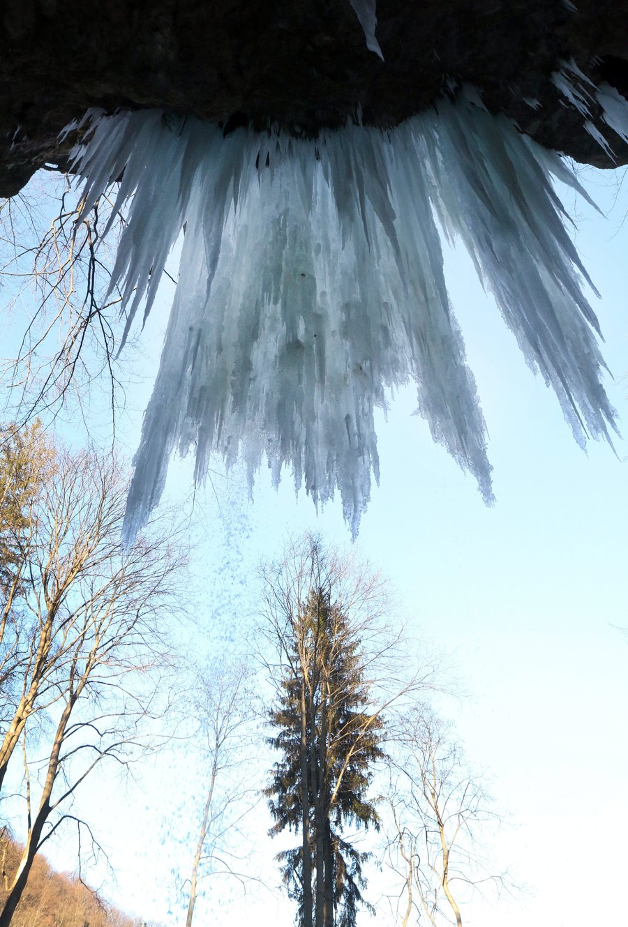 Miskolc-Lillafüred, 2016. január 3. A megfagyott lillafüredi vízesés 2016. január 3-án. MTI Fotó: Vajda János