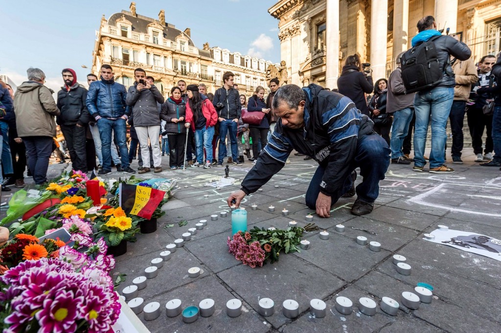 Brüsszeli robbantások áldozataira emlékeznek (Fotó: MTI/AP/Geert Vanden Wijngaert)