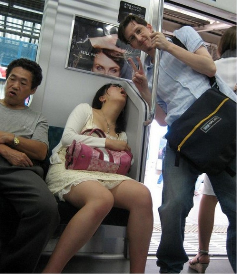 sleeping-in-public4