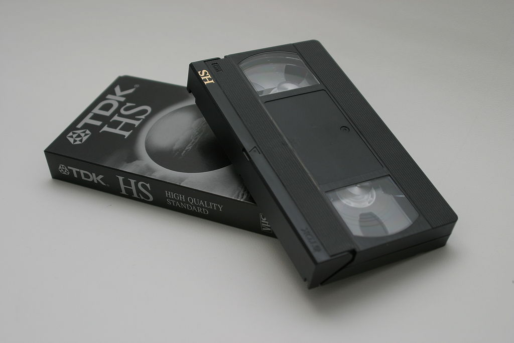 1024px-VHS_casette