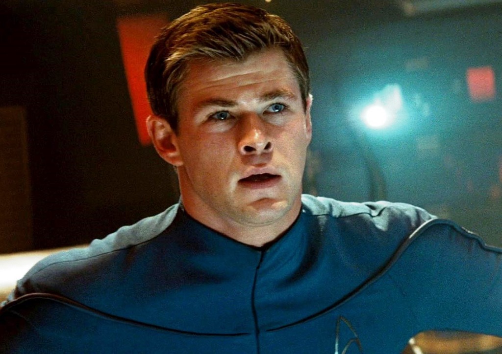Chris Hemsworth a hősi halált halt George Kirkként a Star Trekben. Fotó: Paramount Pictures