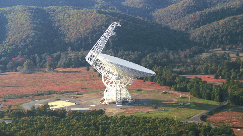 A Robert C. Byrd Green Bank Teleszkóp a Föld legnagyobb rádióteleszkópja, és többek között az űrből érkező, értelmes lények által küldött jeleket keresi - egyelőre sikertelenül.