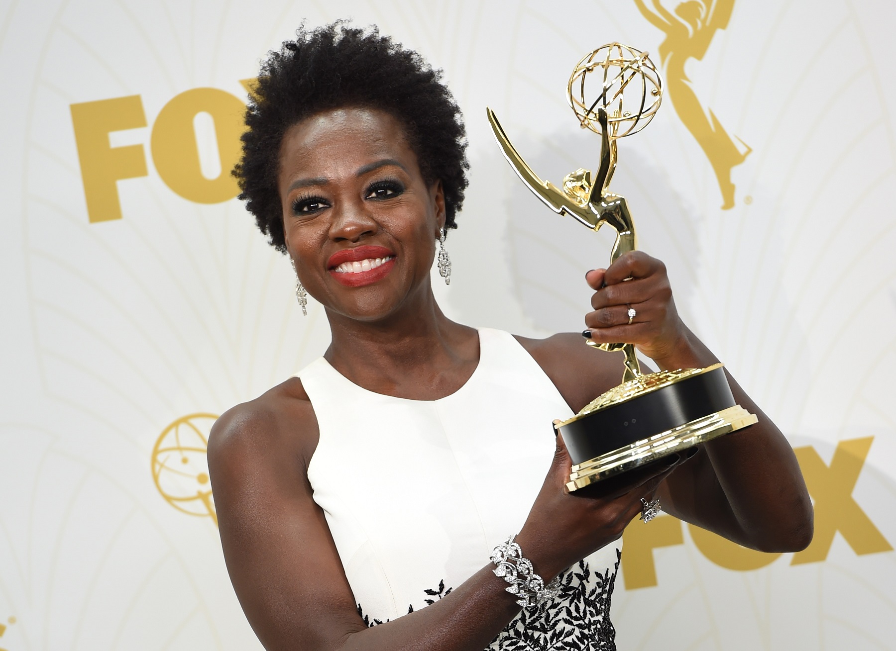 Viola Davis poses with the Emmy for Outstanding Lead Actress in a Drama Series, in the press room during the 67th Emmy Awards, September 20, 2015 at the Microsoft Theatre in downtown Los Angeles. AFP PHOTO / VALERIE MACON / AFP PHOTO / VALERIE MACON