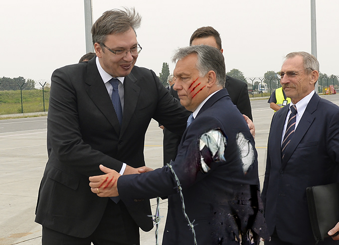Beograd, 5. septembra 2016 - Premijer Madjarske Viktor Orban doputovao je danas u posetu Beogradu, a na aerodromu ga je docekao premijer Srbije Aleksandar Vucic. FOTO TANJUG / TANJA VALIC / bb