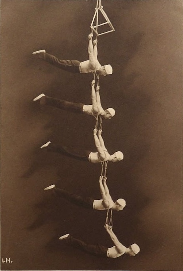 Vintage Photos of Scary Circus Performances (15)