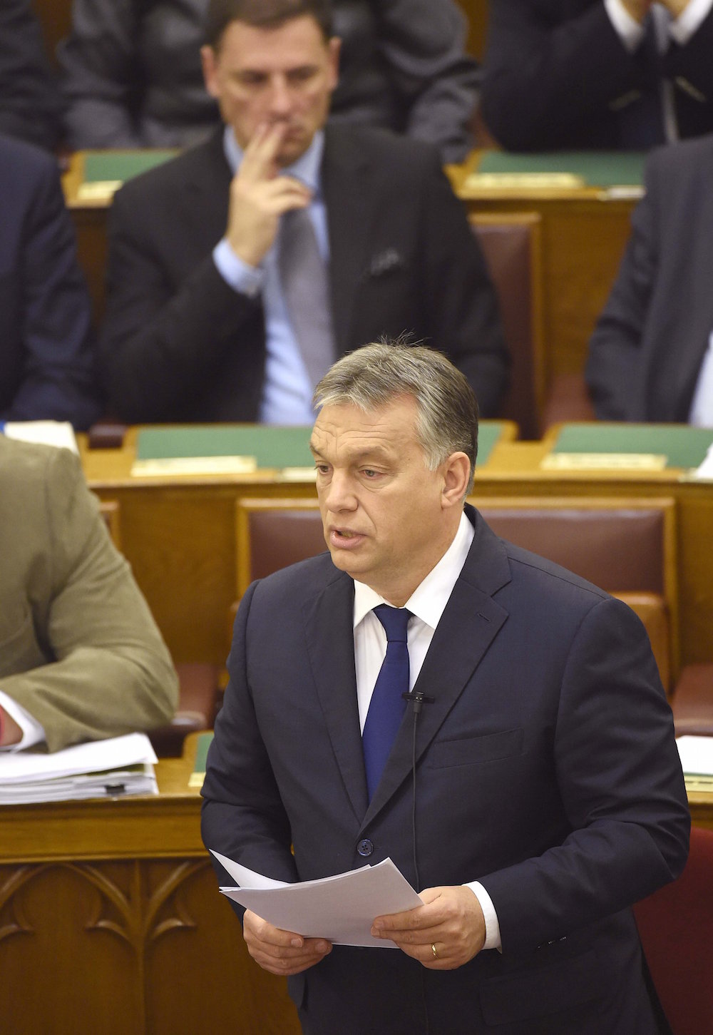  Orbán Viktor miniszterelnök az alaptörvény hetedik módosításának vitáját megnyitó expozéját tartja az Országgyűlés plenáris ülésén 2016. október 17-én. MTI Fotó: Bruzák Noémi