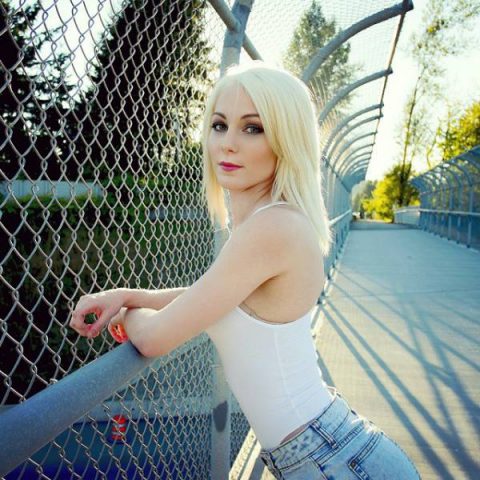 heres_twitchs_hottest_female_streamer_640_03