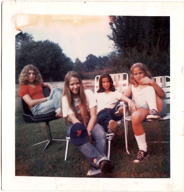 polaroid_prints_of_teen_girls_in_the_1970s_2820_29