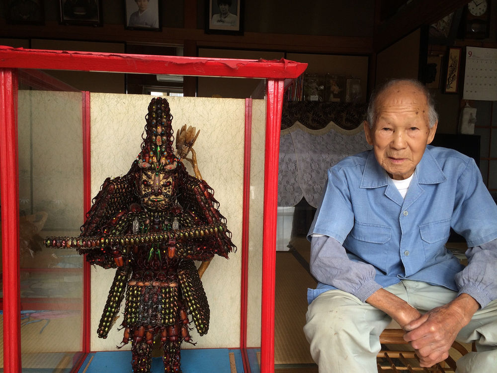 Halott bogarakból készültek a legfurább japán szobrok 7