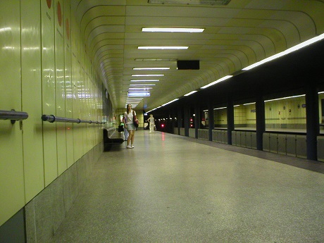 Budapest_Metro_Ujpest-Kozpont.jpg