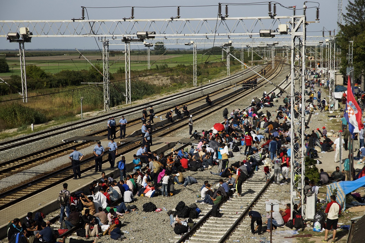 Illegális bevándorlás - Migránsok a horvátországi Tovarnik