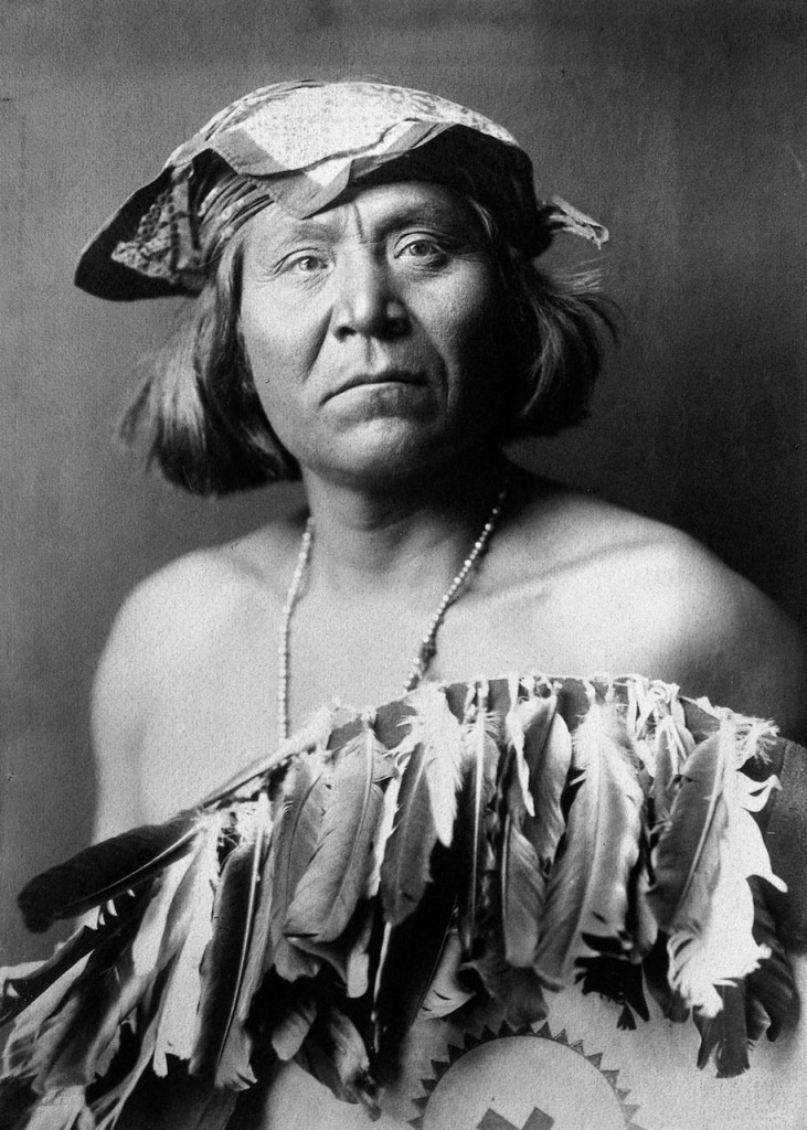 V0038485 An Apache Indian, Go-Shona, in ceremonial dress.