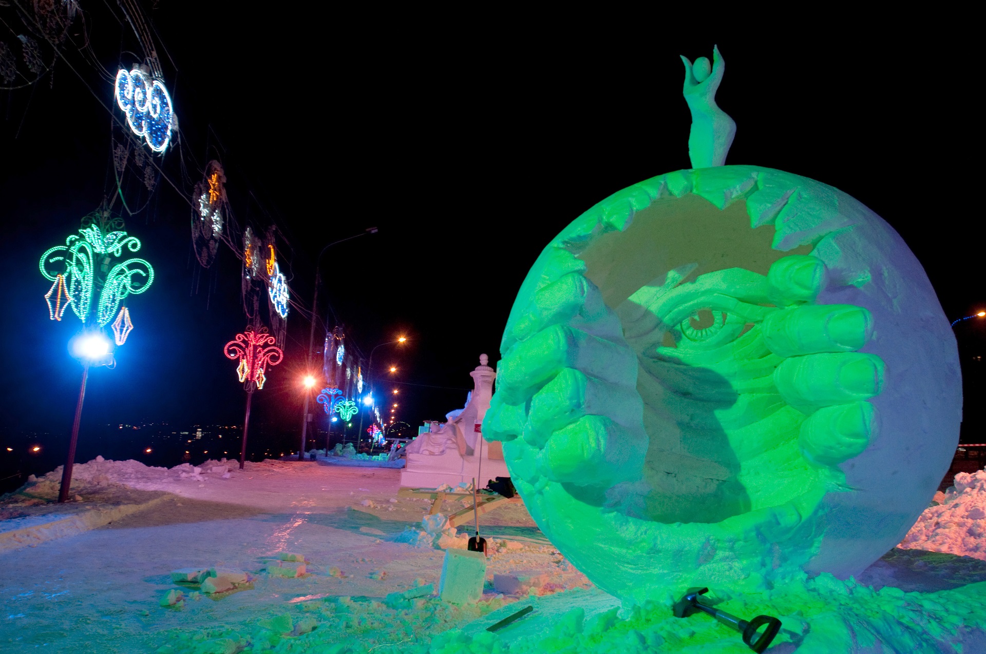 1342596 Russia, Krasnoyarsk. 01/17/2013 Sculptures in the first international festival-competition of ice sculpture "Magic Ice of Siberia" in Krasnoyarsk. Aleksandr Paniotov/RIA Novosti