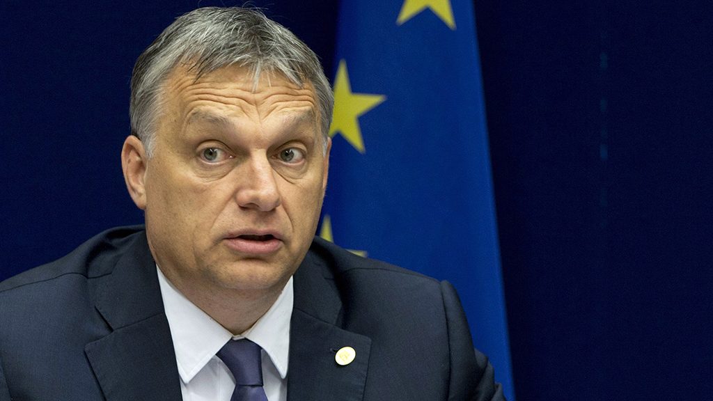 Brüsszel, 2016. június 29. Orbán Viktor miniszterelnök sajtóértekezlete az Európai Unió kétnapos brüsszeli csúcstalálkozójának végén, 2016. június 29-én. A találkozó középpontjában az a tény állt, hogy a Nagy-Britannia EU-tagságáról rendezett június 23-i népszavazáson a többség az ország Európai Unióból való kilépése mellett voksolt. (MTI/AP/Virginia Mayo)