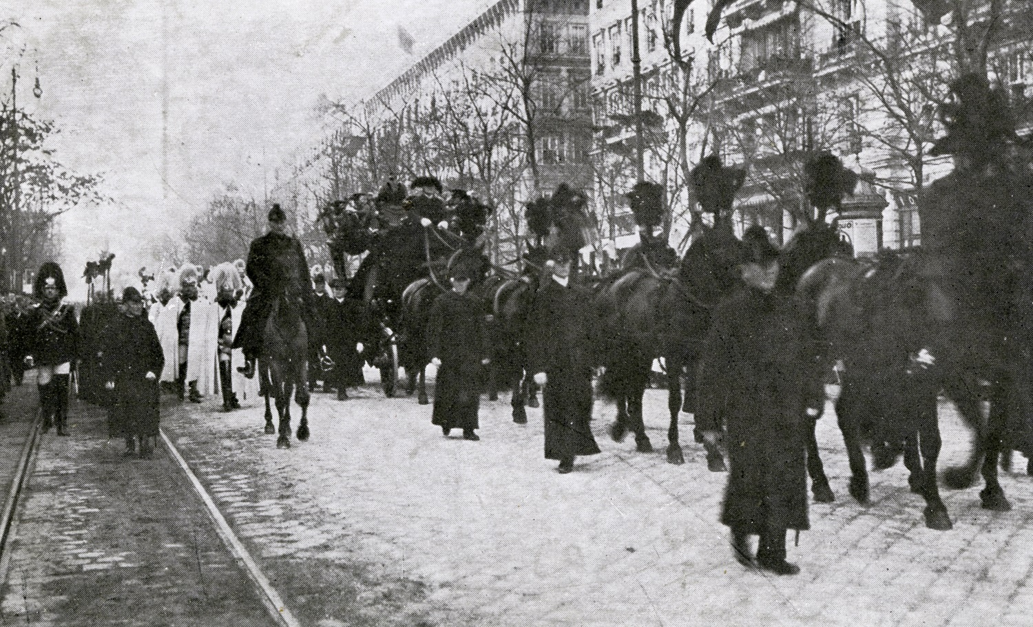 Ferenc József gyászmenete Bécsben, 1916. november 21-én. Forrás: Culture Club/Getty Images