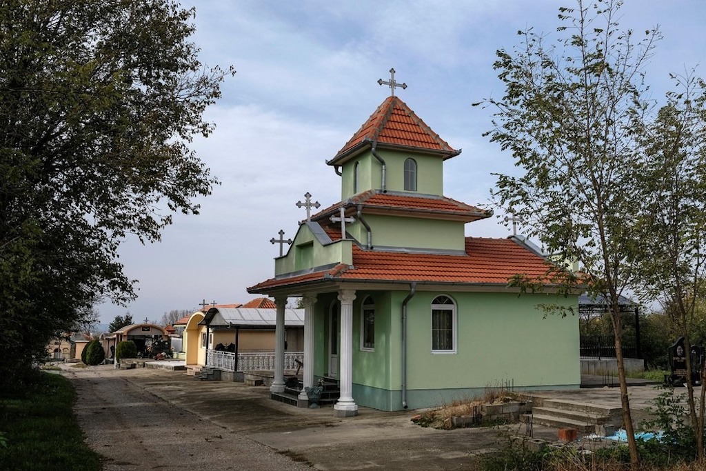 serbia-bungalow-cemeteries-116