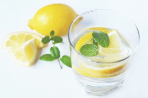 water-drink-fresh-lemons-k