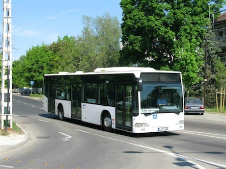 Rosszul lettek az utasok a BKV új csilli-villi Mercedes buszain 1