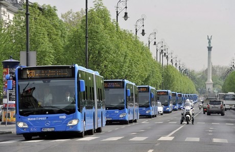 Bemutatkoztak az új budapesti Mercedes buszok 1