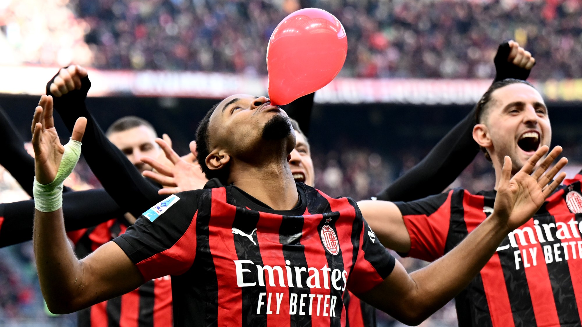 Christopher Nkunku, az AC Milan támadója a Hellas Verona elleni Serie A-meccsen.