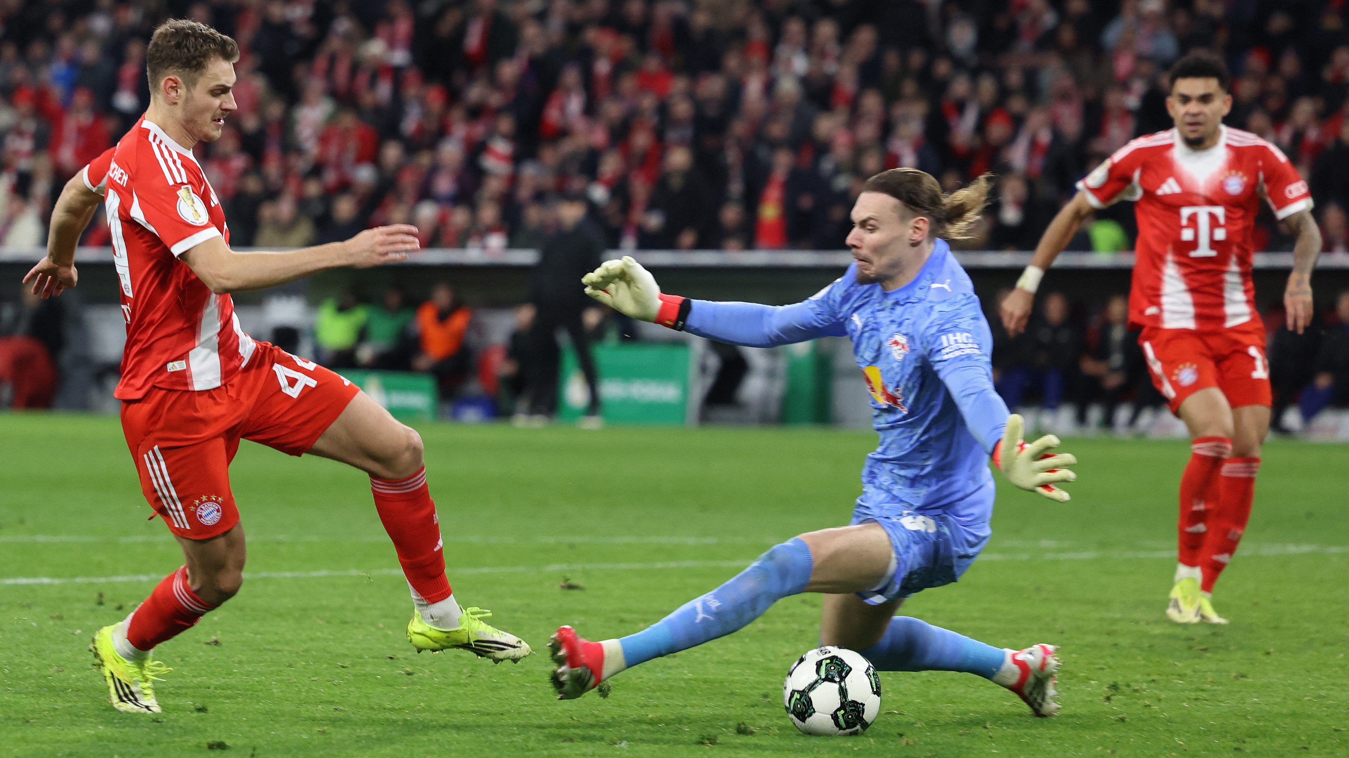 Josip Stanisic párharca Maarten Vandevoordttal.